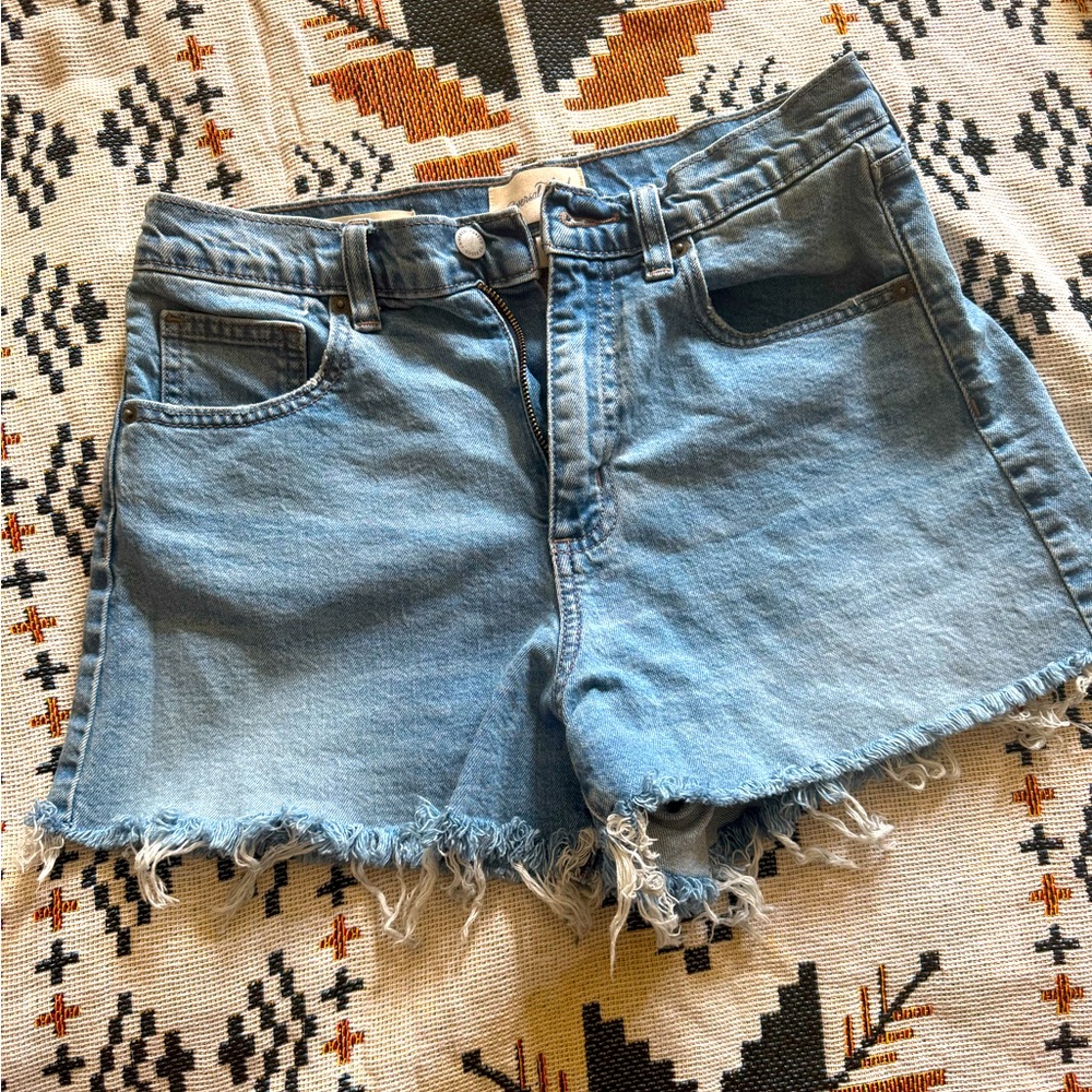 Universal Thread 90s cutoff shorts